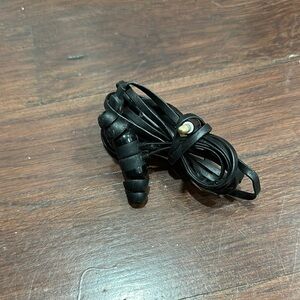 Black Wired Earbuds Beats